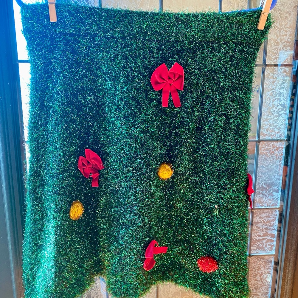 Kohl's Holiday Green Textured Skirt with Red and Yellow Details